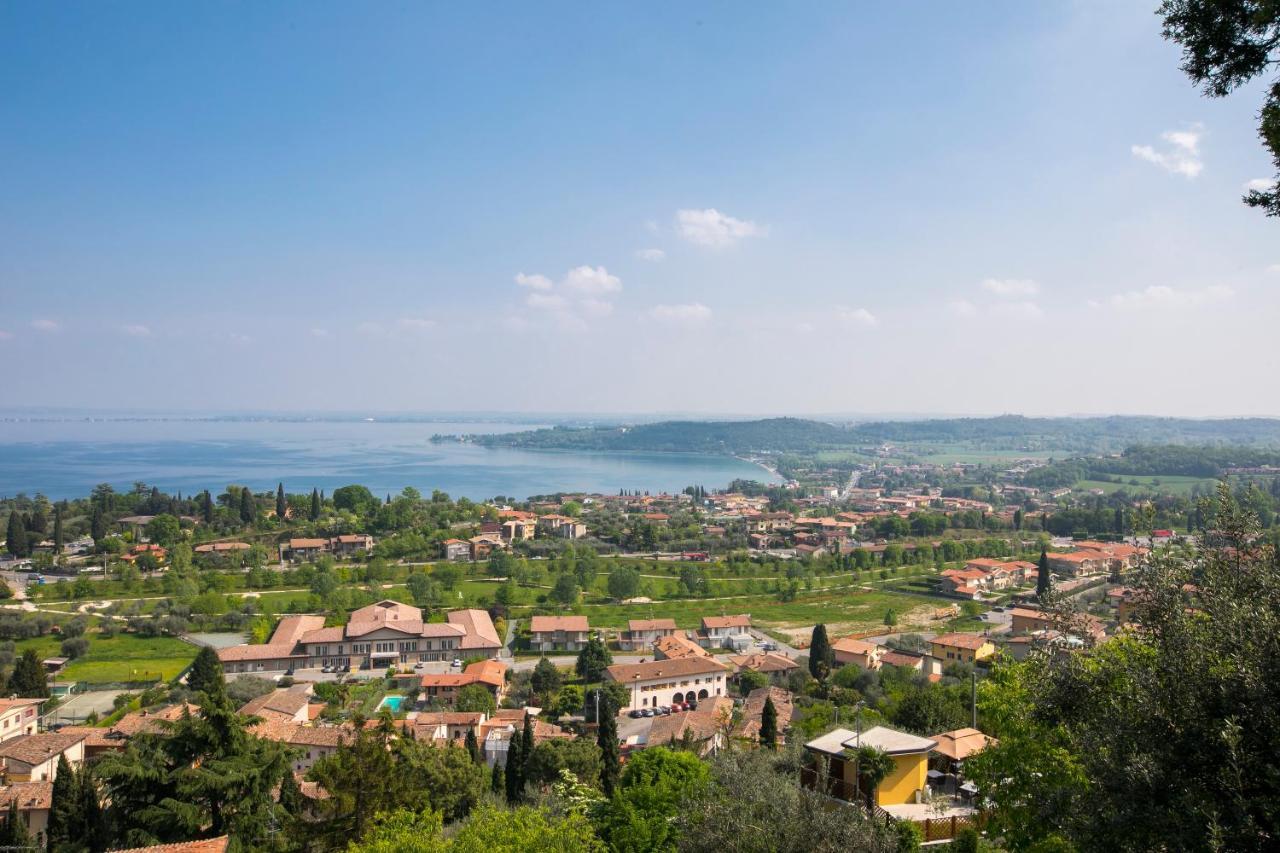 Rivoltella Apt With Pool 600mt From Lake - Happy Rentals Desenzano del Garda Buitenkant foto